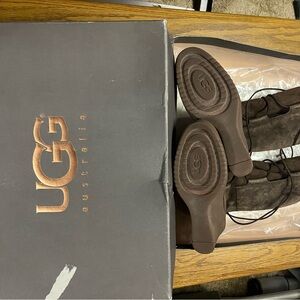 New in Box Lace Elsey Ugg Boots
